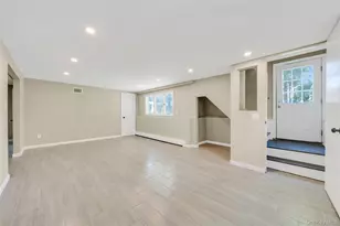 14 Stanley Pl, Hauppauge, NY 11788 - Photo 37