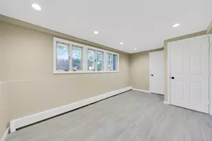 14 Stanley Pl, Hauppauge, NY 11788 - Photo 35