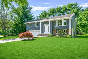 14 Stanley Pl, Hauppauge, NY 11788 - Photo 3