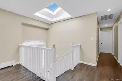 14 Stanley Place, Hauppauge, NY 11788 - Photo 15