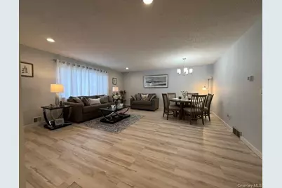 4205 Fox Lane, Poughkeepsie, NY 12603 - Photo 3