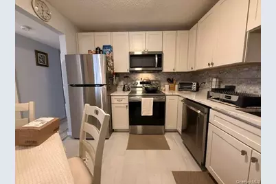 4205 Fox Lane, Poughkeepsie, NY 12603 - Photo 11