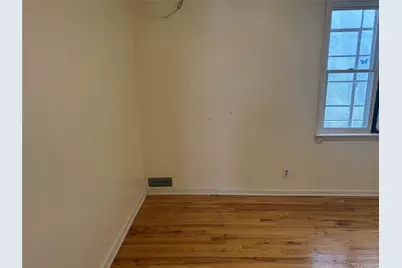 1585 New York Ave, Brooklyn, NY 11210 - Photo 9