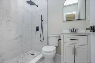 200 4th Ave, East Northport, NY 11731 - Photo 23