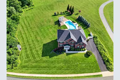 33 Luthien Forest Road, New Windsor, NY 12553 - Photo 1