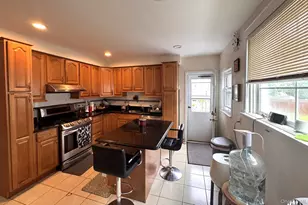36 Earle Pl, New Rochelle, NY 10801 - Photo 9