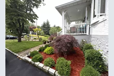 36 Earle Place, New Rochelle, NY 10801 - Photo 27