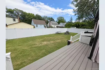 39 Chestnut Street, Wyandanch, NY 11798 - Photo 11