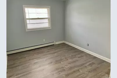 26 Lancaster Road #1st Floor, Island Park, NY 11558 - Photo 5