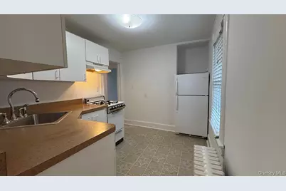 42 Whitney Avenue, Syosset, NY 11791 - Photo 47