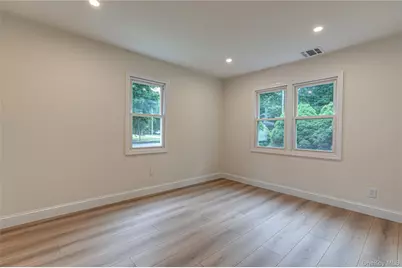 52 Summit Drive, Smithtown, NY 11787 - Photo 7