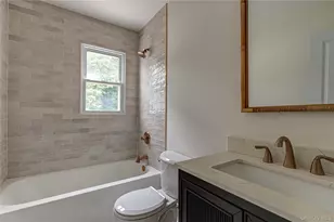 52 Summit Dr, Smithtown, NY 11787 - Photo 13