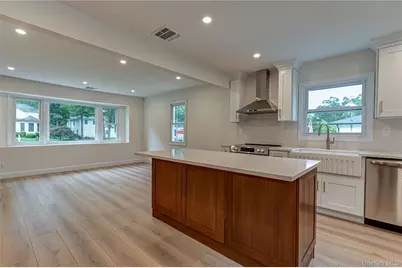 52 Summit Drive, Smithtown, NY 11787 - Photo 5