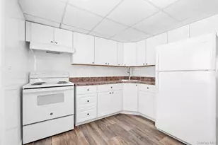2129 Julia Goldbach Ave, Ronkonkoma, NY 11779 - Photo 5