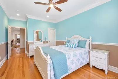 43 North Drive, Westbury, NY 11590 - Photo 23