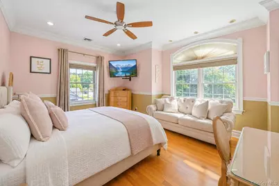 43 North Drive, Westbury, NY 11590 - Photo 25