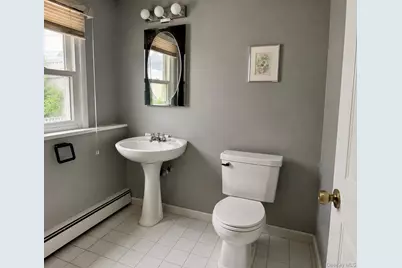 452 N Monroe Avenue, Lindenhurst, NY 11757 - Photo 23
