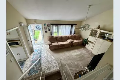 452 N Monroe Avenue, Lindenhurst, NY 11757 - Photo 13