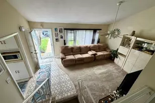 452 N Monroe Ave, Lindenhurst, NY 11757 - Photo 13