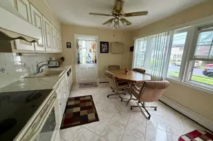 452 N Monroe Ave, Lindenhurst, NY 11757 - Photo 9