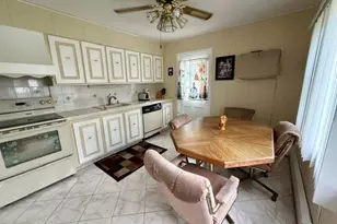 452 N Monroe Ave, Lindenhurst, NY 11757 - Photo 7
