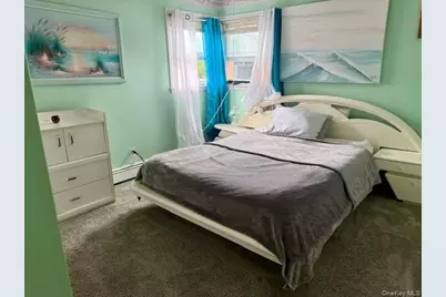 452 N Monroe Avenue, Lindenhurst, NY 11757 - Photo 15