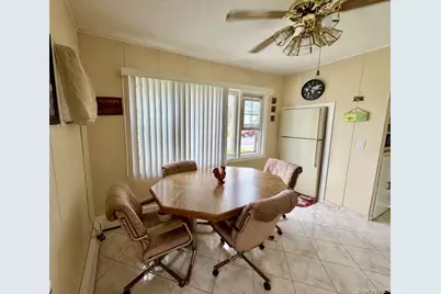 452 N Monroe Avenue, Lindenhurst, NY 11757 - Photo 9