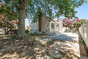 15 Ford Dr W, Massapequa, NY 11758 - Photo 15