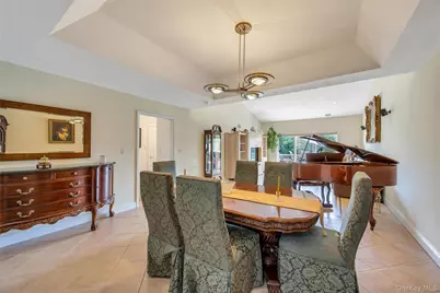 157 Windwatch Drive, Hauppauge, NY 11788 - Photo 19