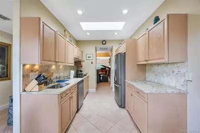 157 Windwatch Drive, Hauppauge, NY 11788 - Photo 11