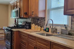115- 102 232nd St, Cambria Heights, NY 11411 - Photo 9