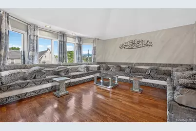 8470 159th Street, Jamaica, NY 11432 - Photo 9