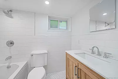 2386 New York Avenue #2, Huntington, NY 11746 - Photo 9