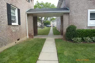 268-37 82nd Ave, New Hyde Park, NY 11040 - Photo 17