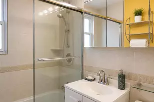 268-37 82nd Ave, New Hyde Park, NY 11040 - Photo 15