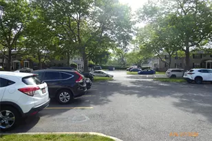 268-37 82nd Ave, New Hyde Park, NY 11040 - Photo 5