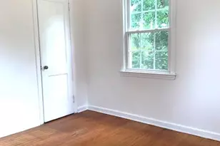 301 Foster Ave, Sayville, NY 11782 - Photo 7