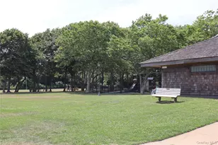 301 Foster Ave, Sayville, NY 11782 - Photo 23