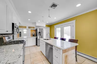 62 Oneida Avenue, South Setauket, NY 11720 - Photo 11