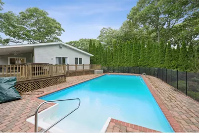 41 Homewood Drive, Hampton Bays, NY 11946 - Photo 17