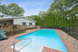 41 Homewood Dr, Hampton Bays, NY 11946 - Photo 17
