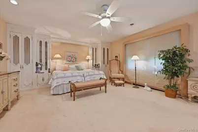 566 Harrison Avenue, East Meadow, NY 11554 - Photo 27