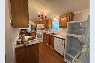 1661 Old Country Road #125, Riverhead, NY 11901 - Photo 19