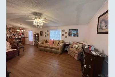 1661 Old Country Road #125, Riverhead, NY 11901 - Photo 7