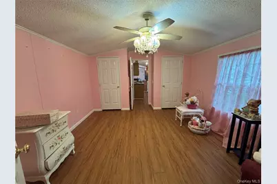 1661 Old Country Road #125, Riverhead, NY 11901 - Photo 23