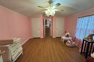 1661 Old Country Rd, Riverhead, NY 11901 - Photo 23