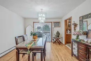 395 N Putnam Ave, Lindenhurst, NY 11757 - Photo 5