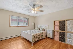395 N Putnam Ave, Lindenhurst, NY 11757 - Photo 15