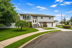 395 N Putnam Ave, Lindenhurst, NY 11757 - Photo 35