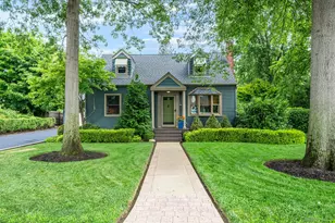 107 Jefferson St, East Islip, NY 11730 - Photo 3